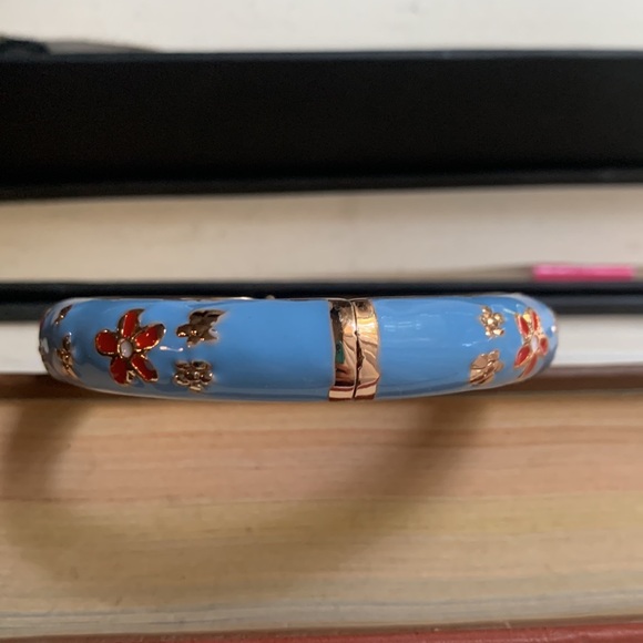 Hello Kitty Enamel Bracelet - Picture 10 of 13